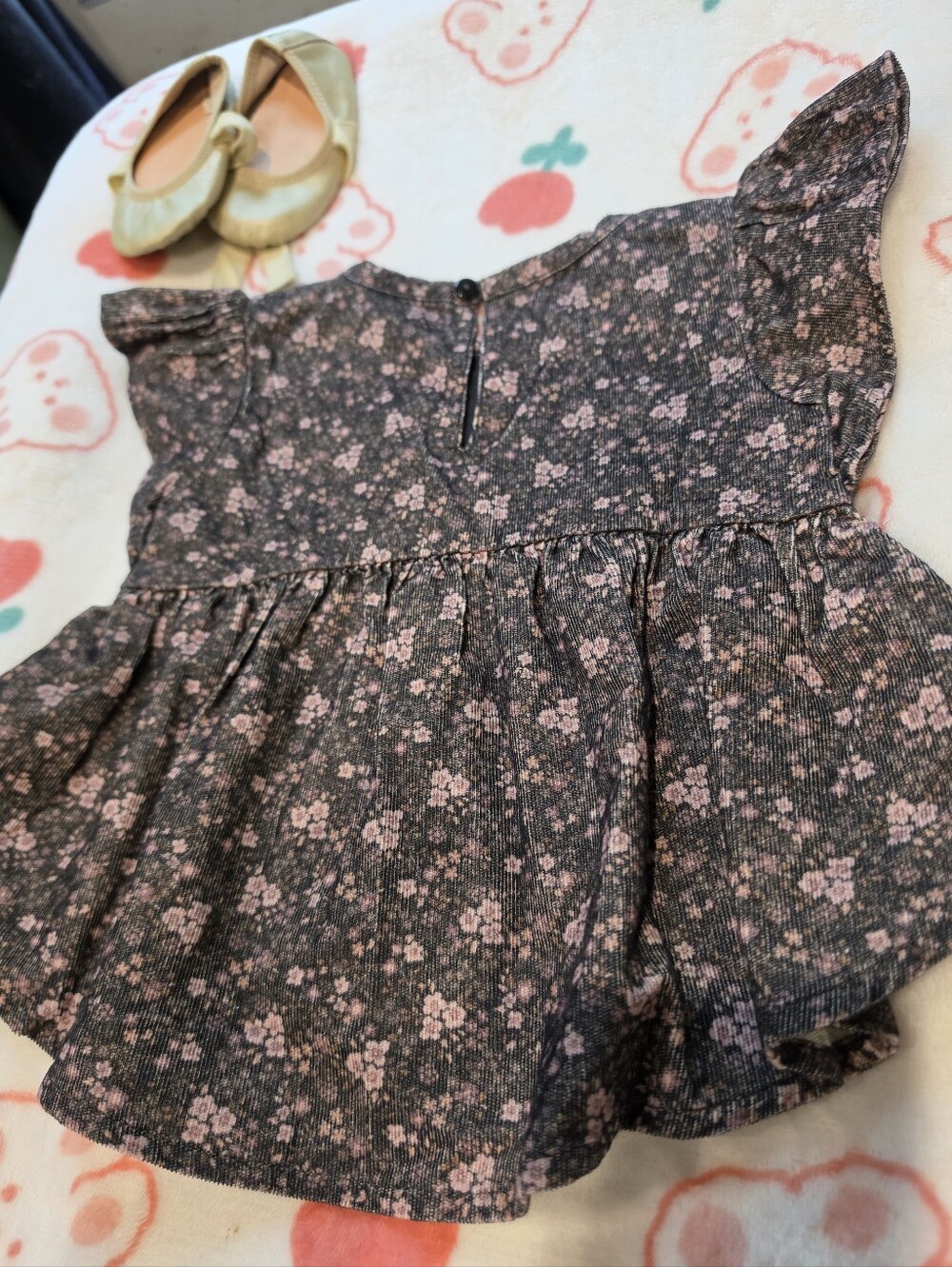 Nwt Jamie Kay 6-12 Month Dress And Preowned Gold Moccasins Lots Baby Girl - Picture 8 of 8